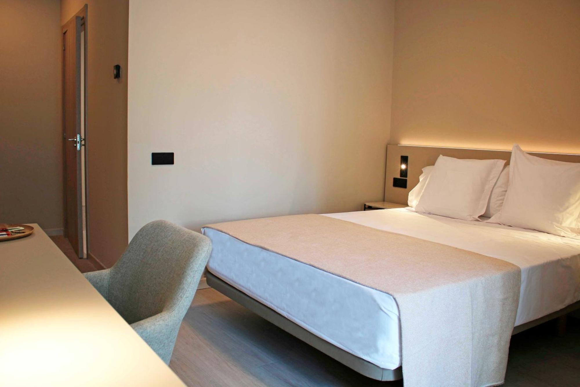 Hq Arena Hotel Valencia Exterior foto